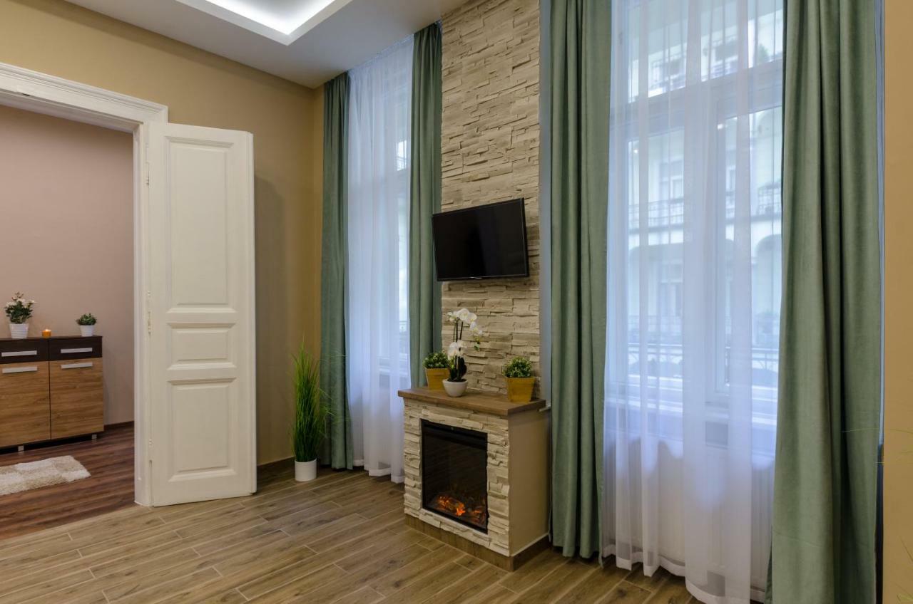 Modern, Luxury Flat In The Heart Of Budapest Bagian luar foto