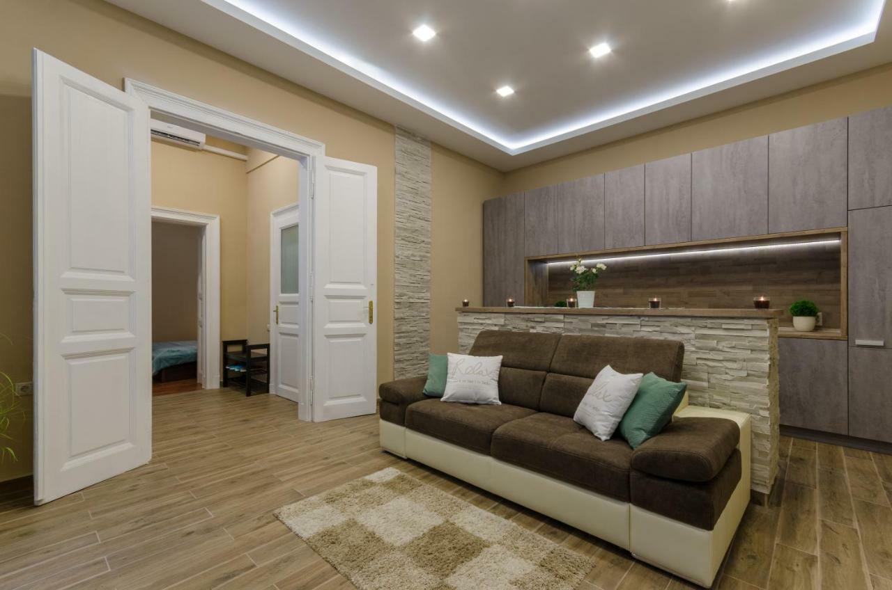Modern, Luxury Flat In The Heart Of Budapest Bagian luar foto